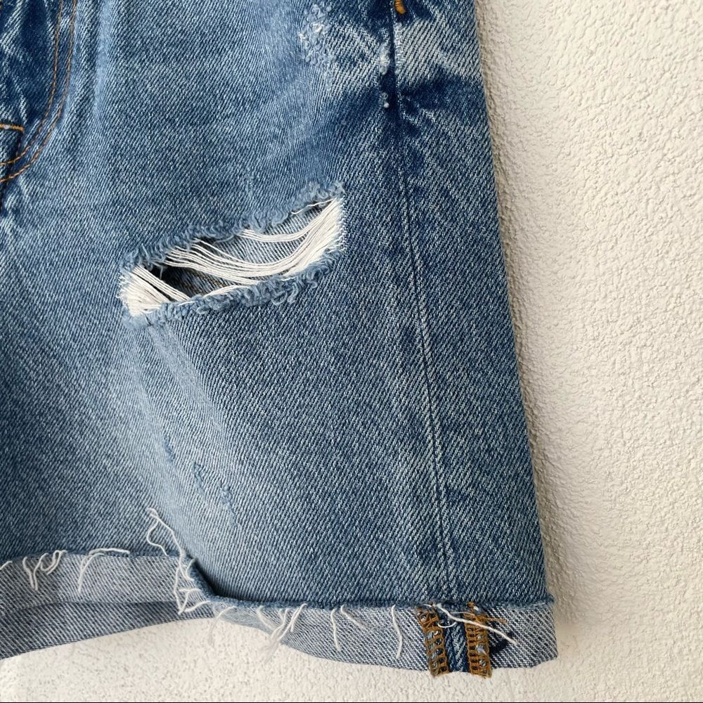 Zara‎ Woman's The 90's Bermuda Distressed High Waisted Denim Jean Shorts Size 2 - Picture 10 of 12